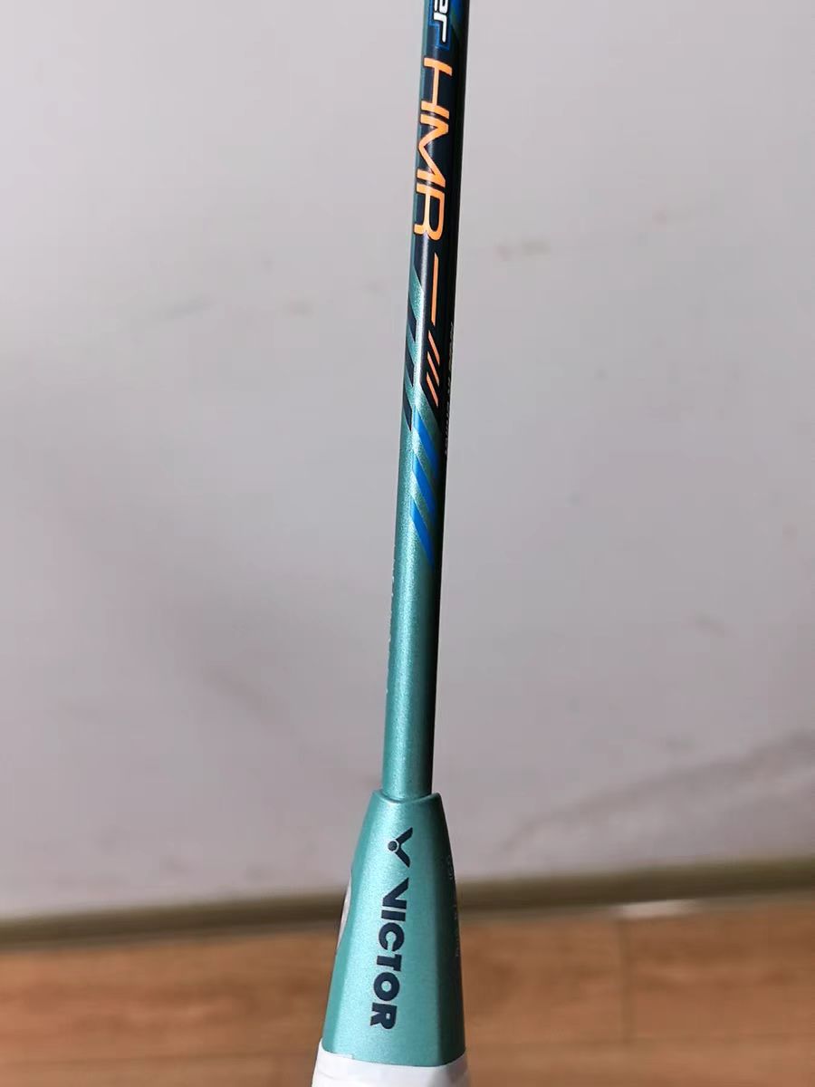 球拍踩雷，划痕黄旧，漆掉包装烂