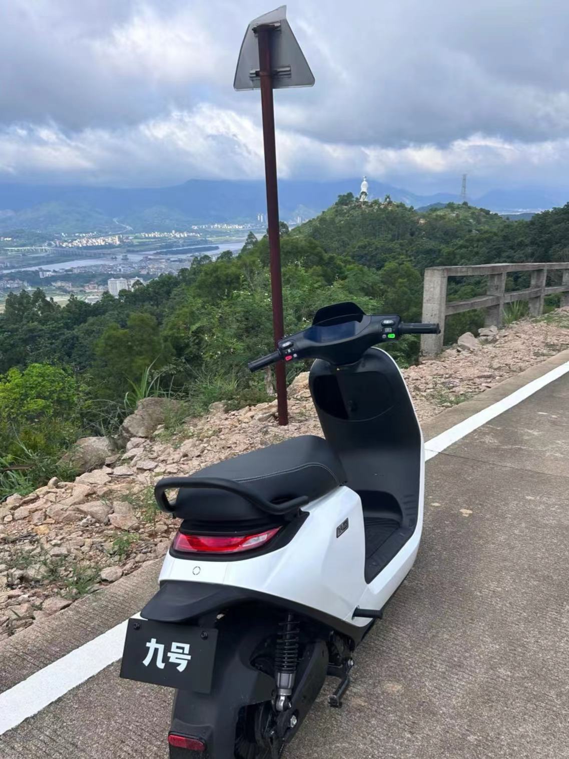 强推，出行很便捷的一款电动摩托车