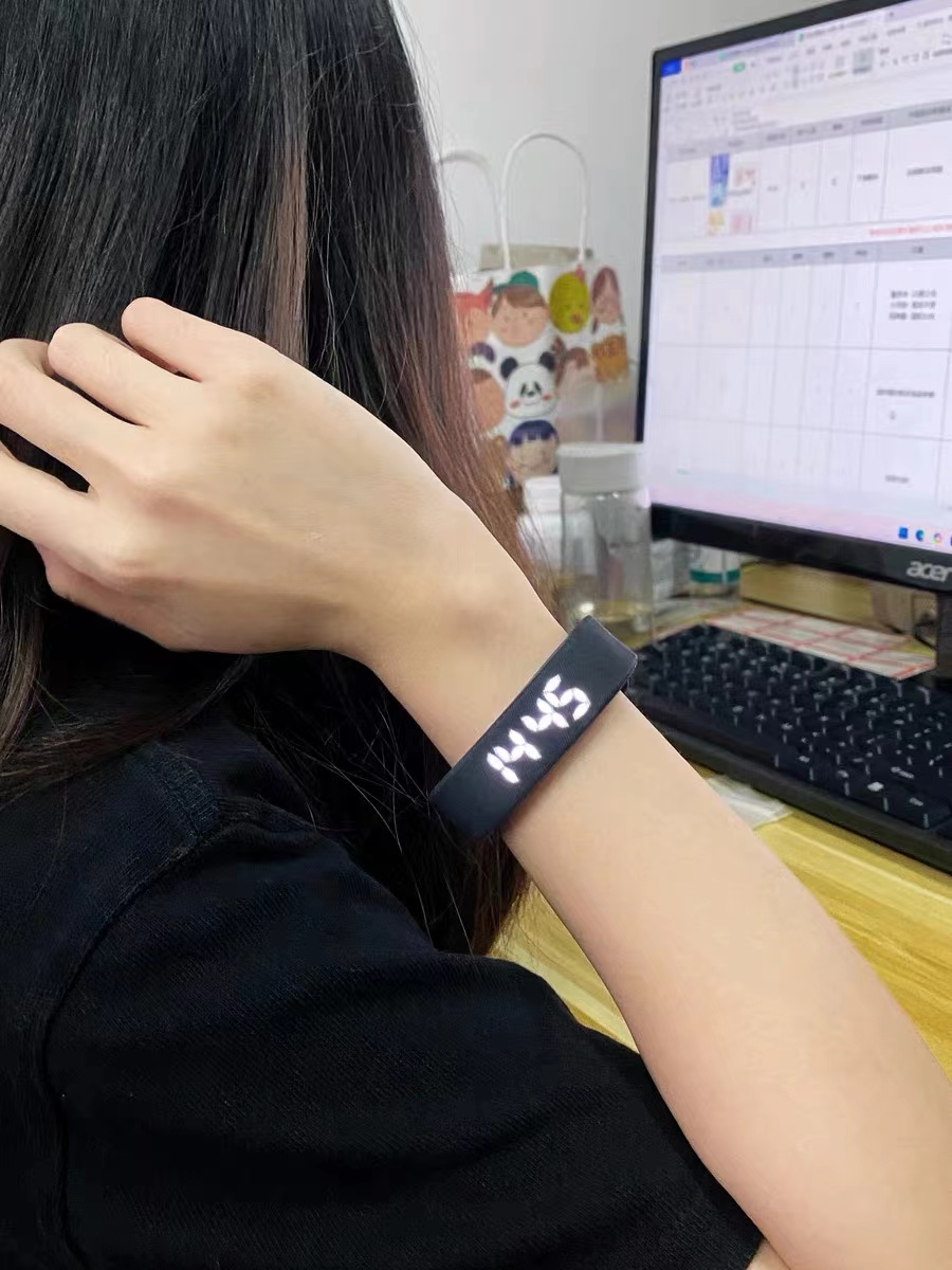 我晕！这手表送男朋友他超爱的😍