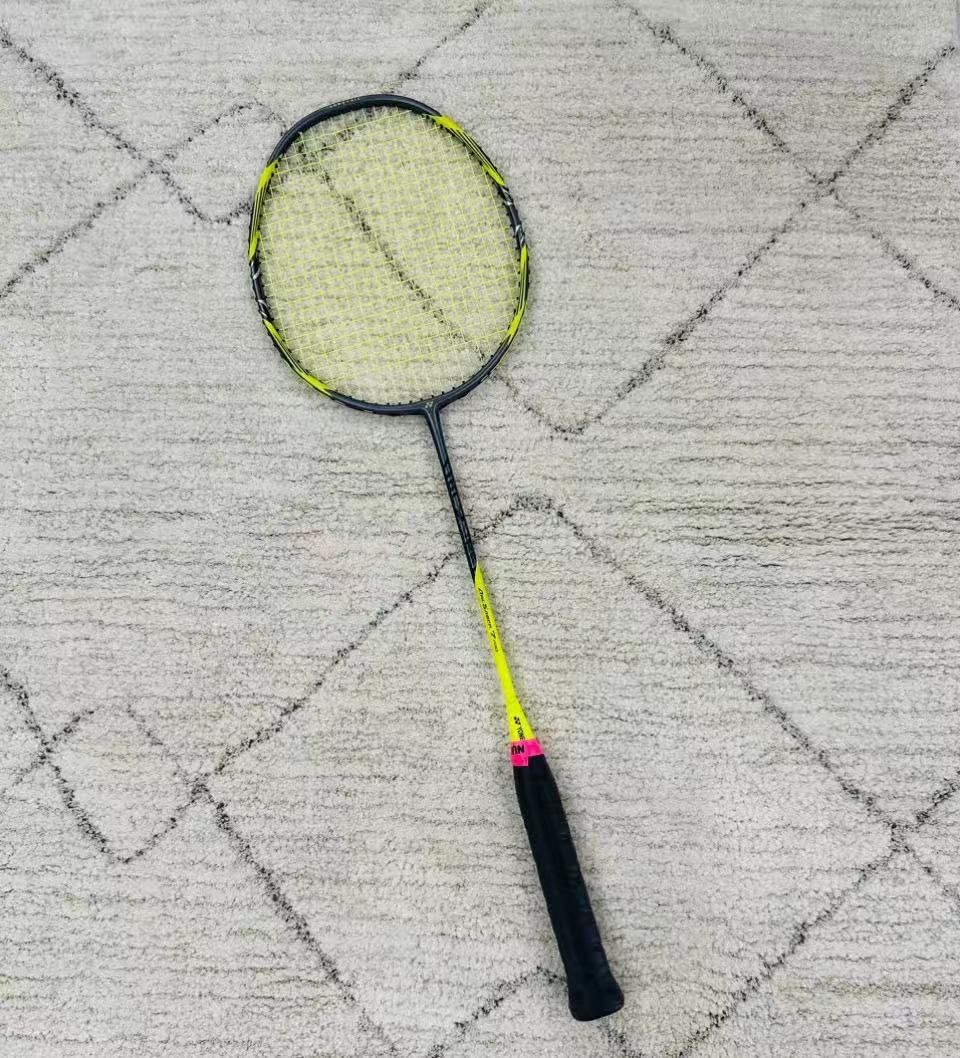 超火的尤尼克斯羽毛球拍，这手感真的绝啦❤️
