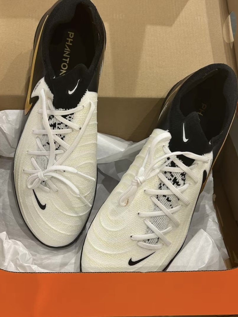 顶级配置次顶价格的碎钉神鞋？