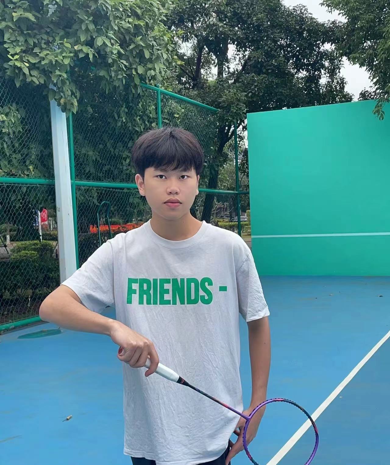 我晕！这羽毛球拍送男朋友他超爱的❤️