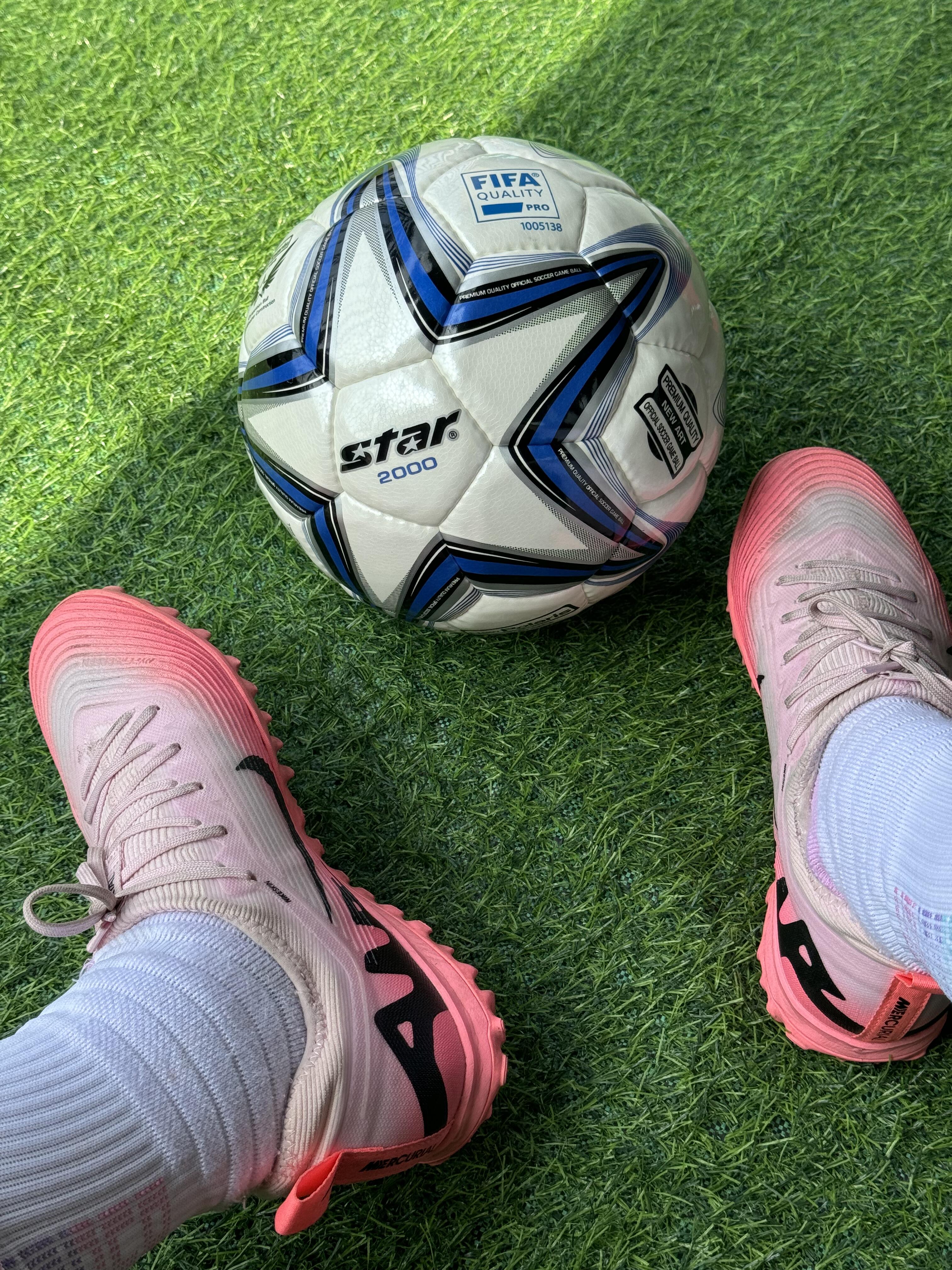 🏆蓝色足球魅力，点燃校园绿茵激情！