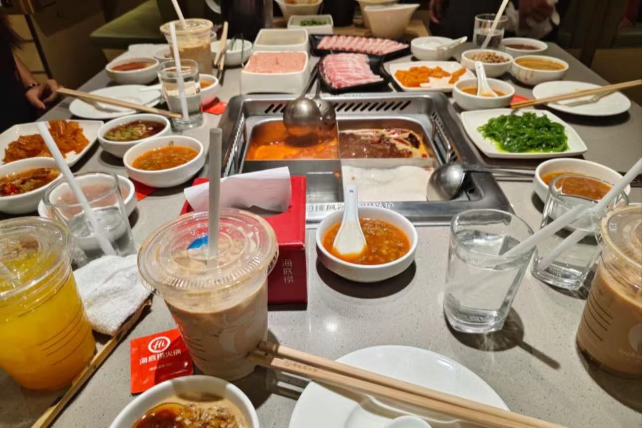 你可以永远相信海底捞的服务