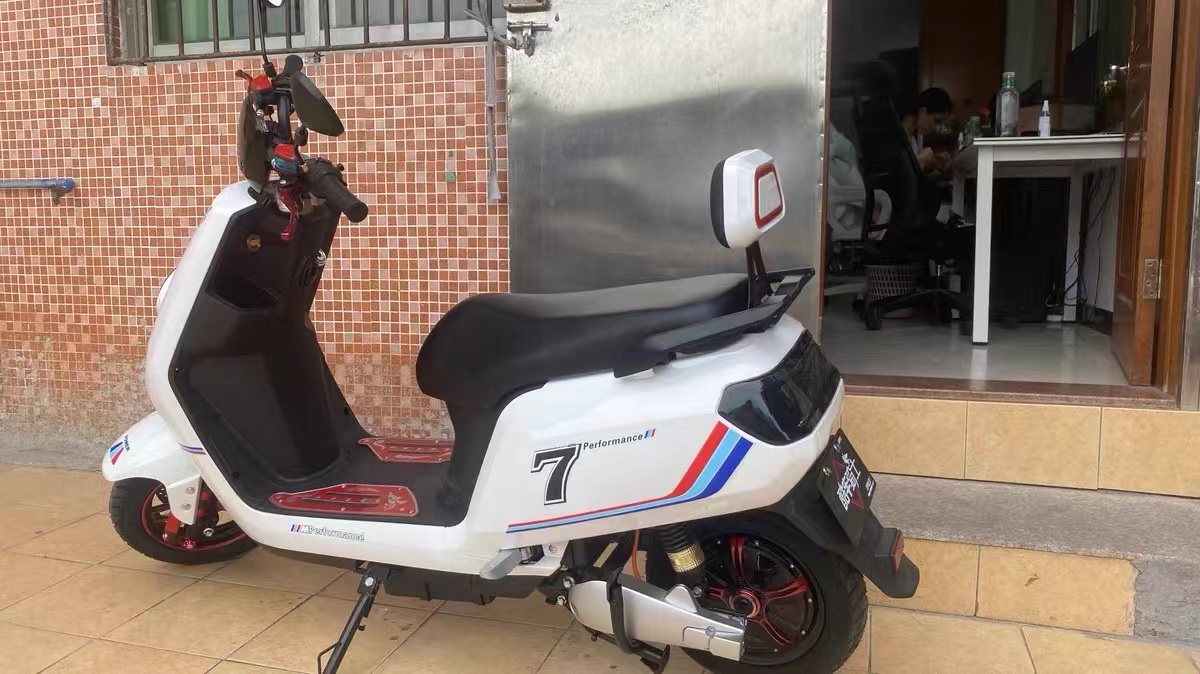 强推，日常出行必备的一款电动摩托车