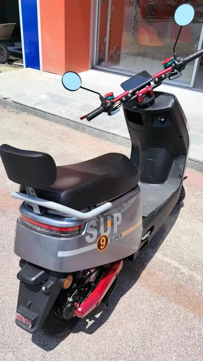后悔没有早点发现这款电动摩托车