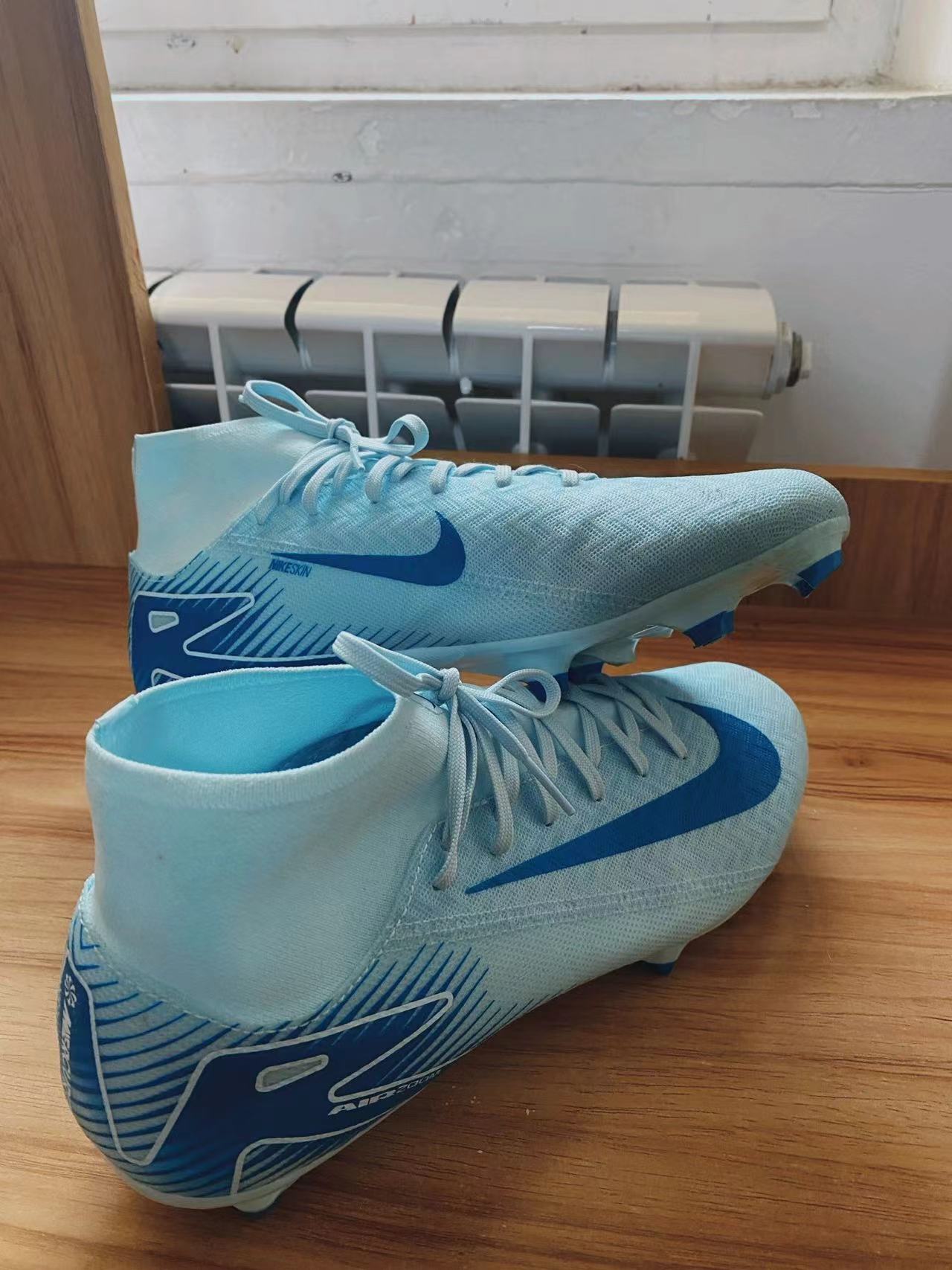 高颜值足球鞋👟