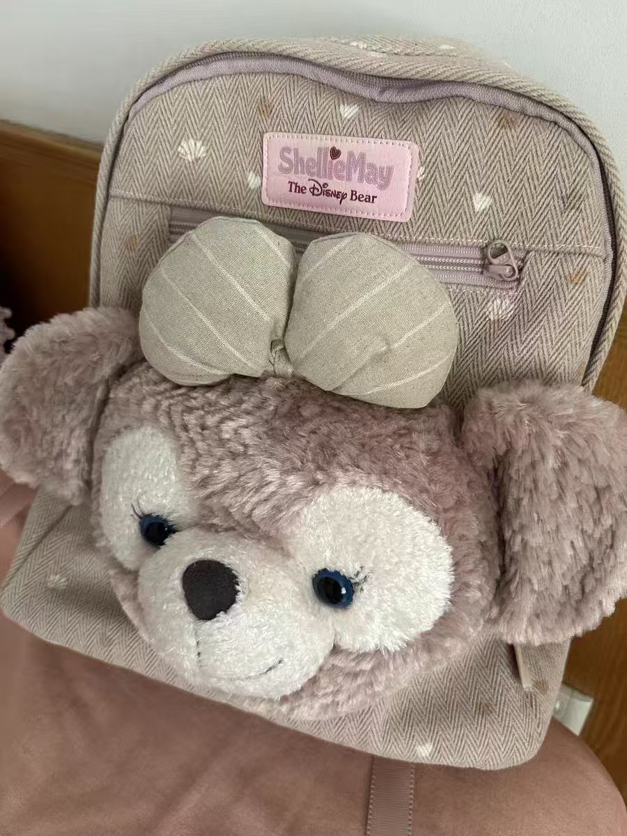 容量很大的迪士尼玩偶双肩包