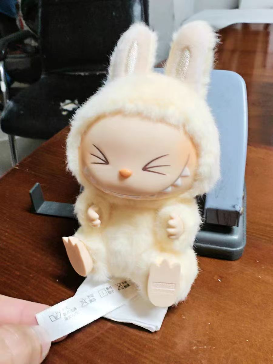 超可爱的泡泡玛特烫脚毛绒甜丝丝