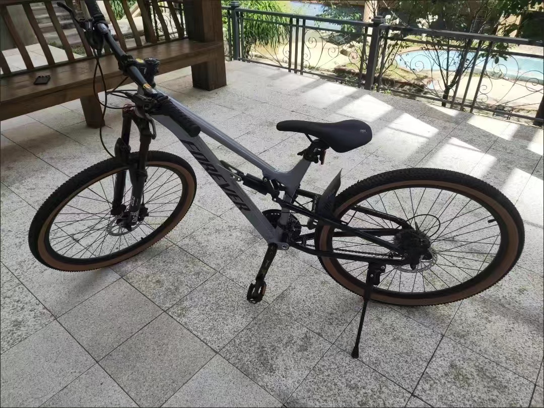 强推，骑行起来很不错的一款山地车
