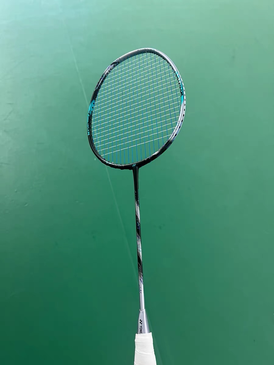 超绝的尤尼克斯羽毛球拍，这质感真的太绝啦😍