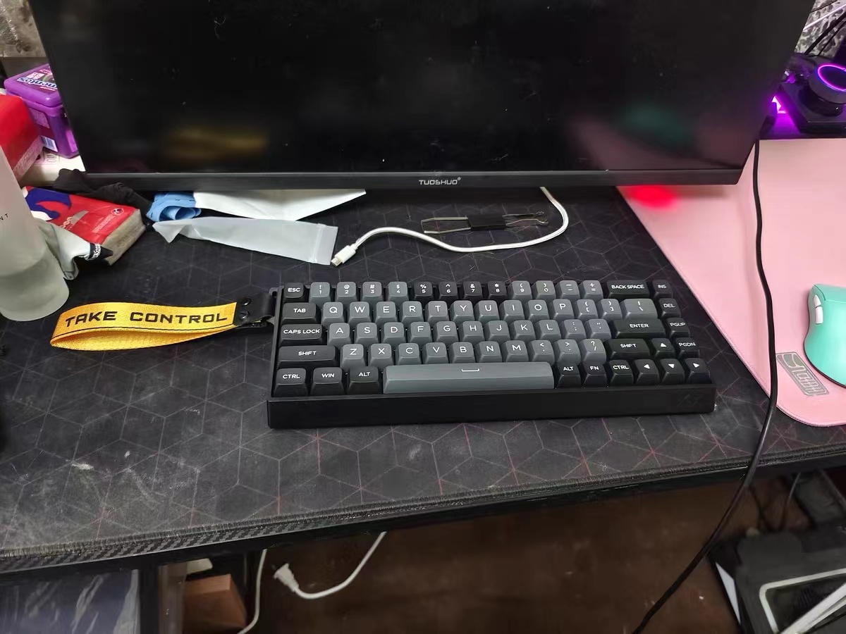 一款集美观与实用性于一体的键盘