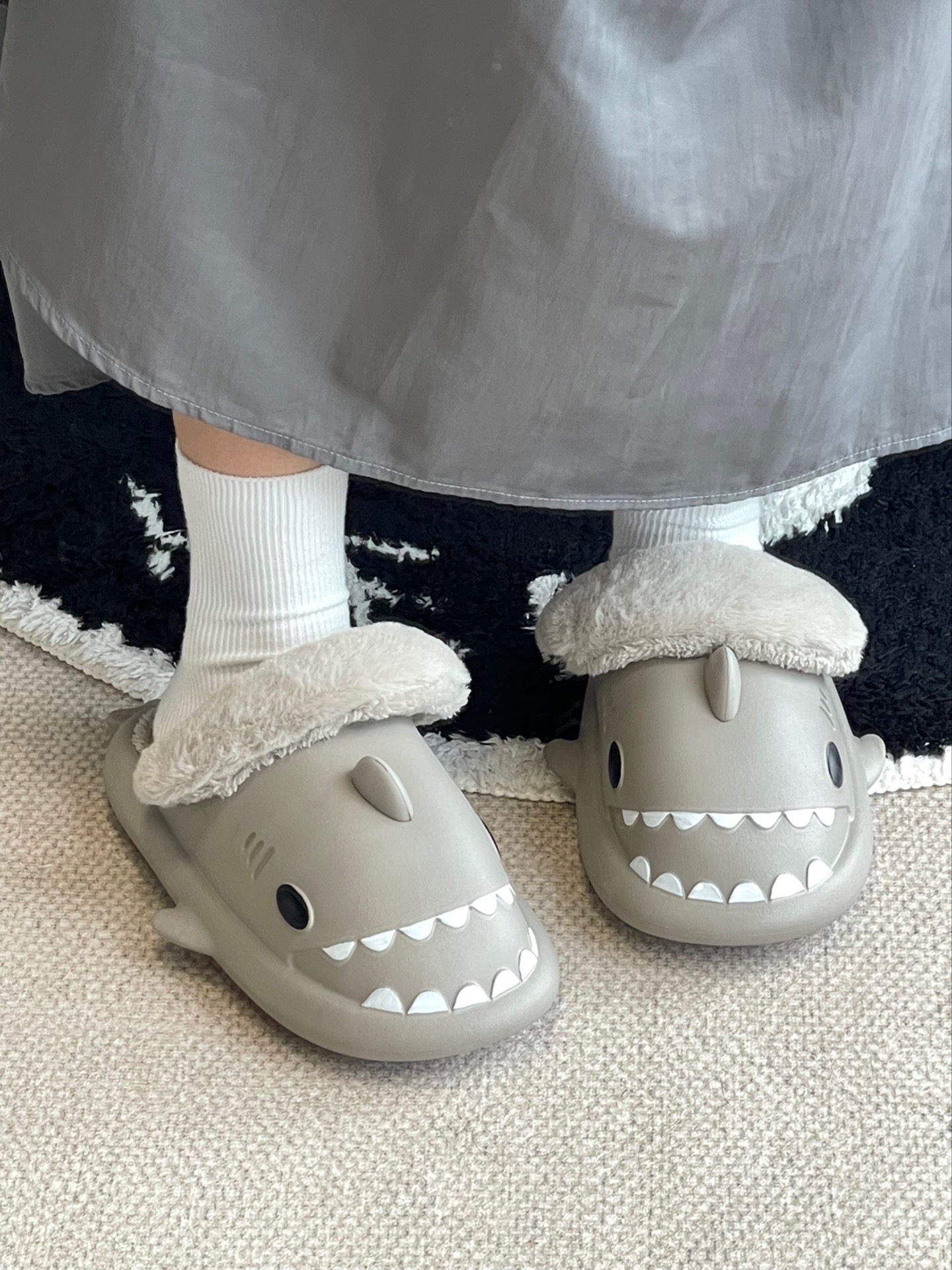 🦈快看我的鲨鱼棉拖孩！又暖和又可爱的😇