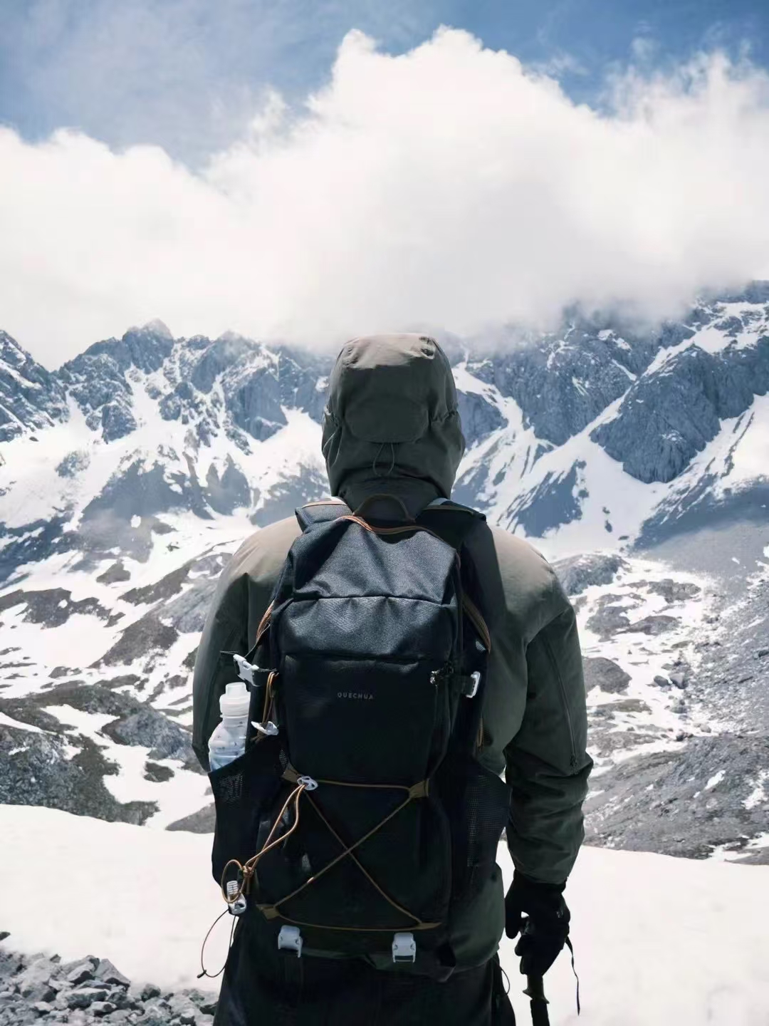 这款徒步包让你的登山之旅更轻松自在