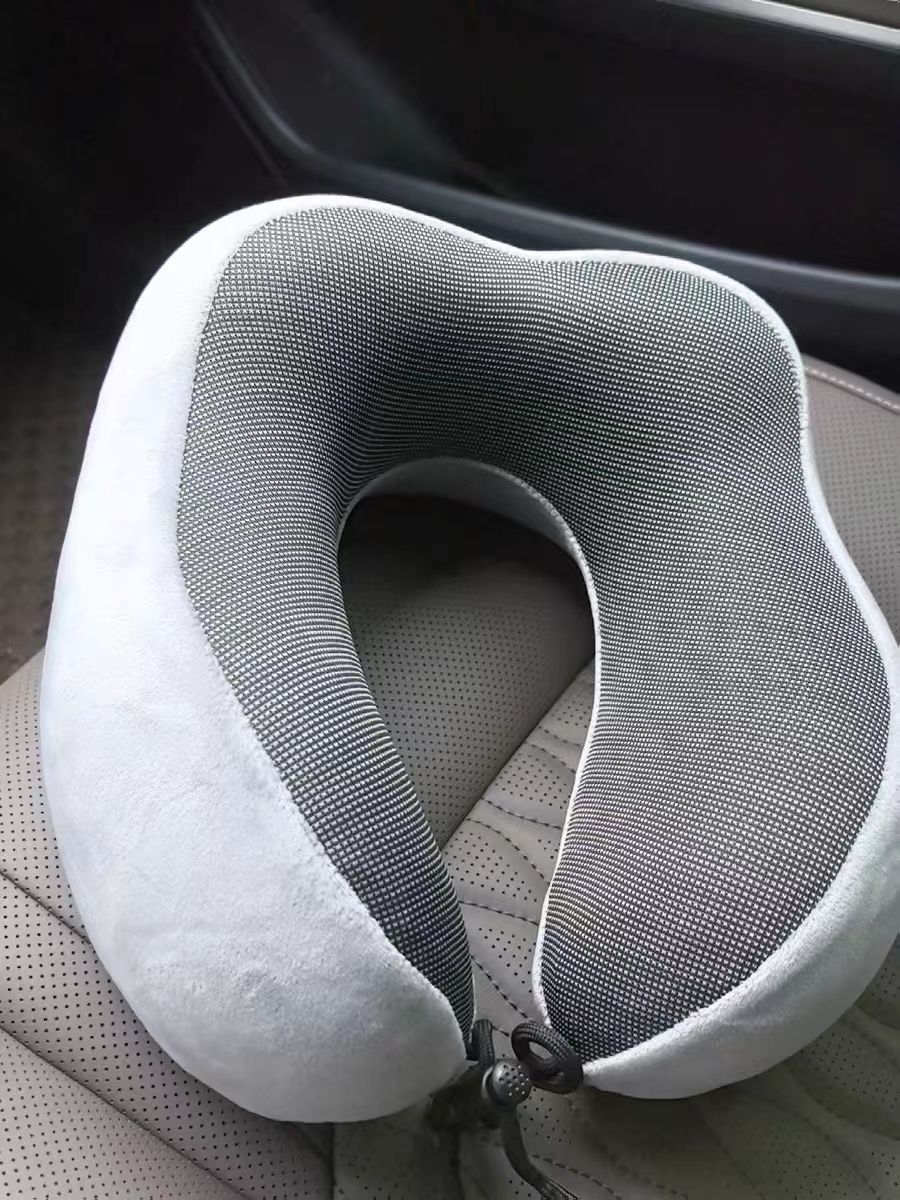 旅行必备 ——轻便舒适的U 型枕，缓解长途疲劳