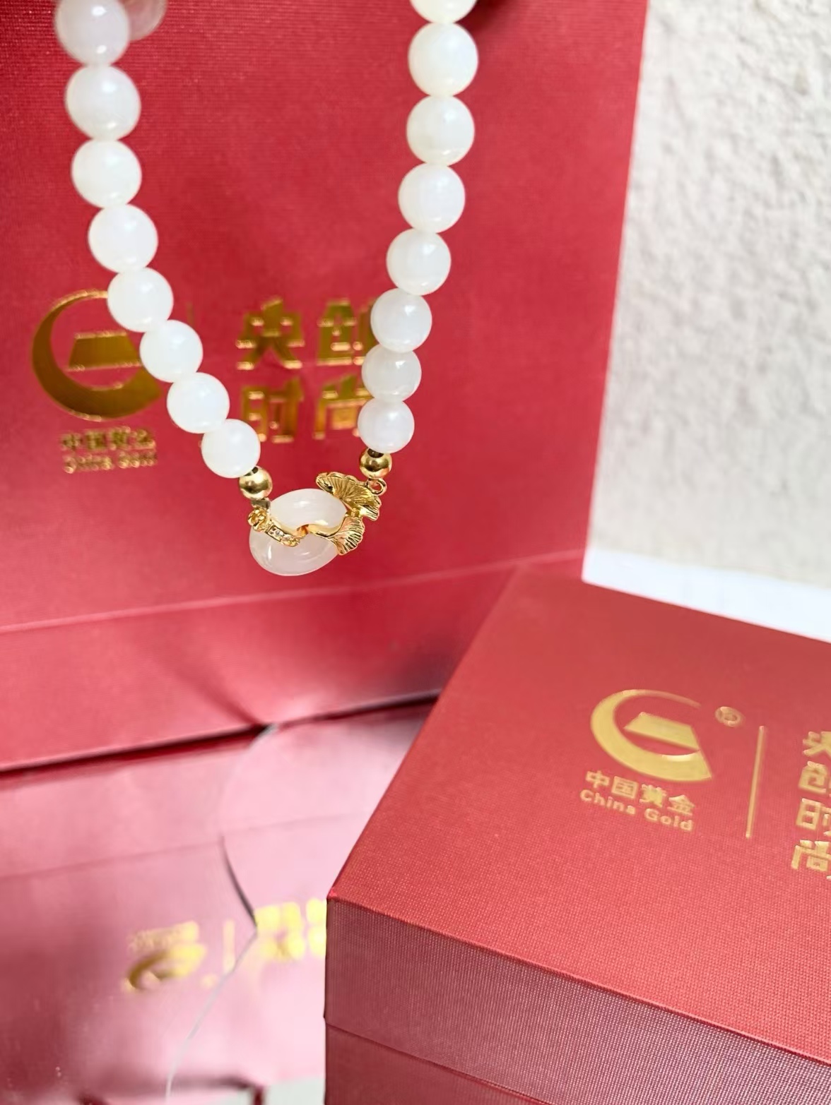 独特新中式 | 银杏叶平安扣手链