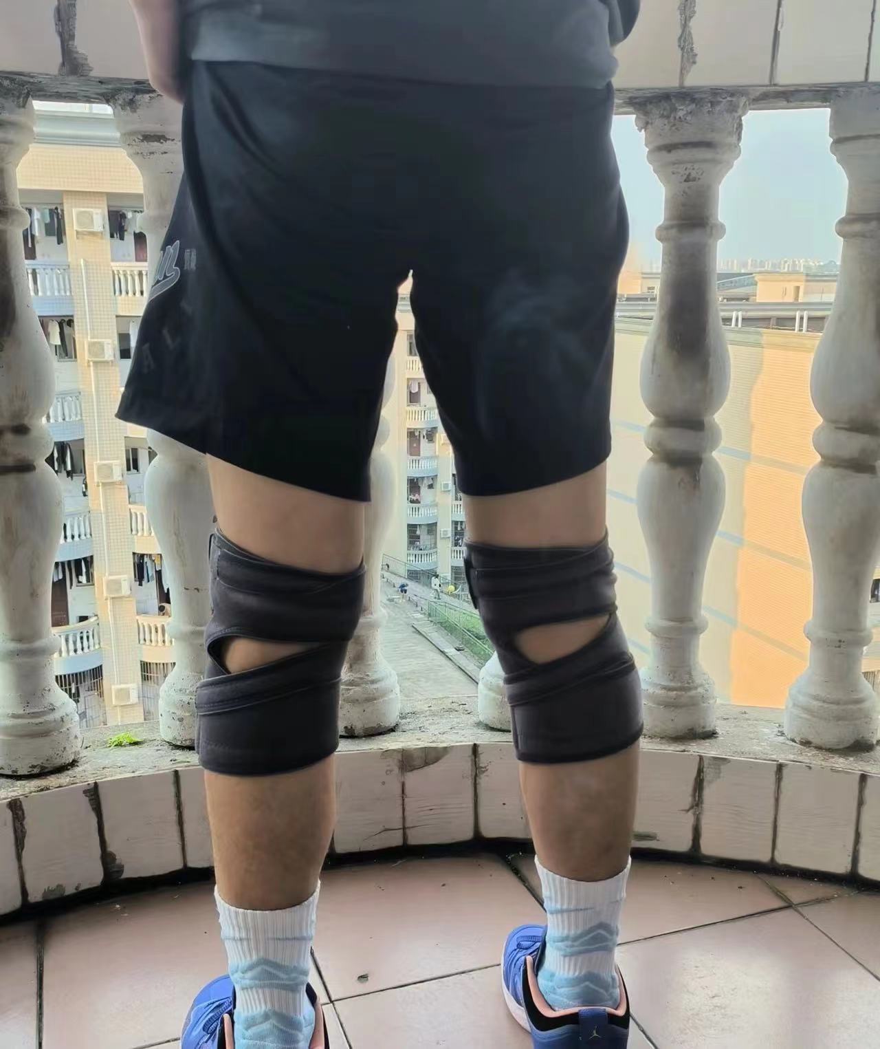 越来越喜欢这种开放式的护膝了，专业护膝这一次我选维动