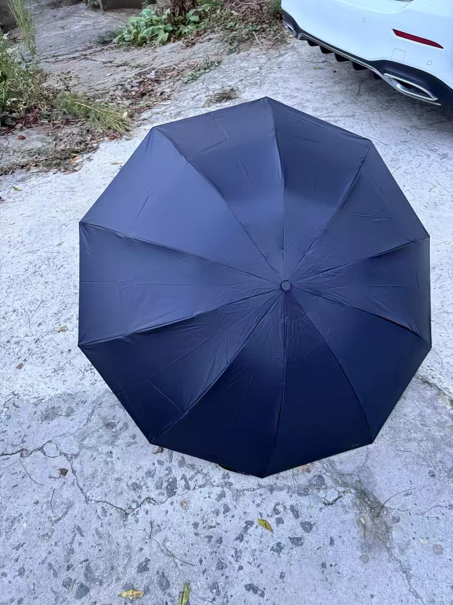 好前卫的雨伞！反向折叠
