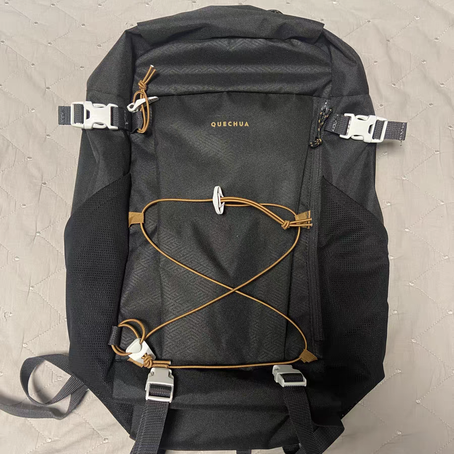 🎒迪卡侬大容量背包，徒步旅行好伙伴！