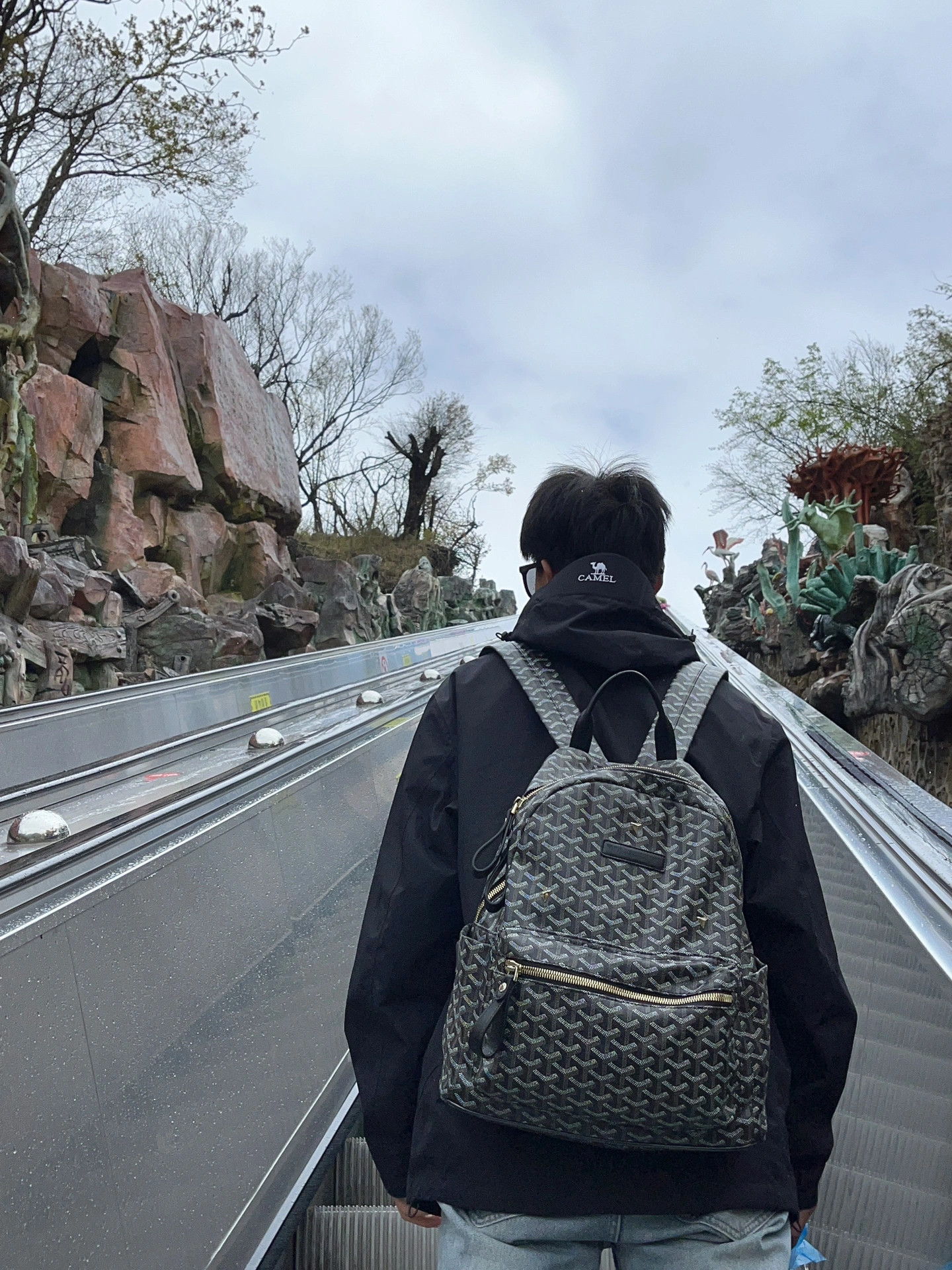 实用又减龄的双肩包，男女生都值得拥有啊