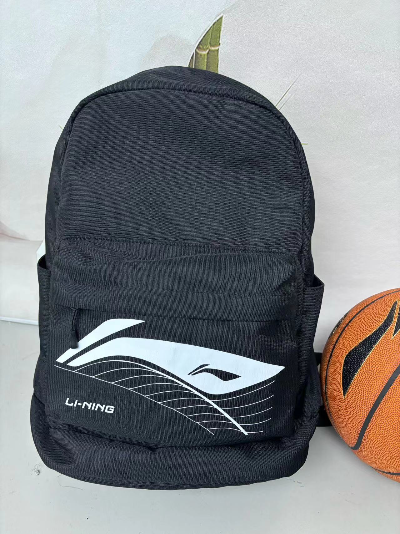 选它绝对没错 休闲百搭又实用👍🏻