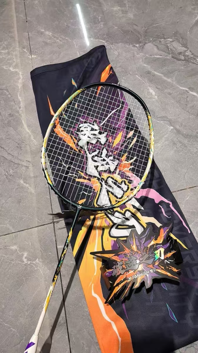 这球拍，太酷炫了吧😁