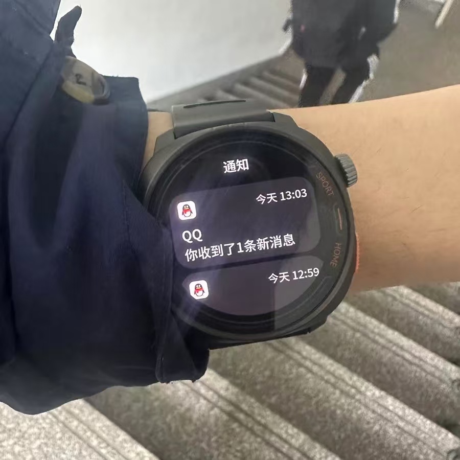 颜值超高的智能运动手表，超喜欢😁