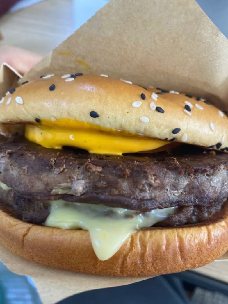 不允许有人还没吃过麦当劳系列美食