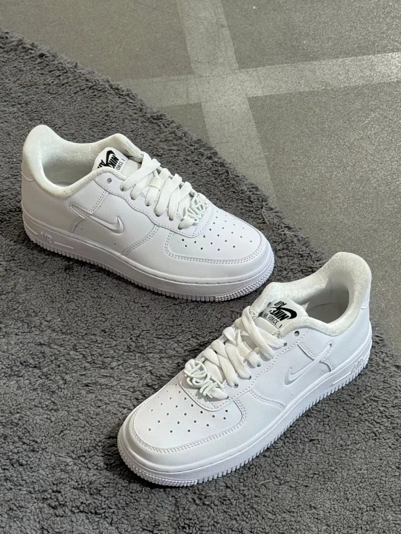 冬日温暖小白鞋Nike AF 1 【细节满满】💫