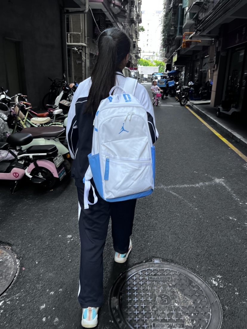 【必入书包】质量超棒，透气舒适大容量，背出少年感！🎒