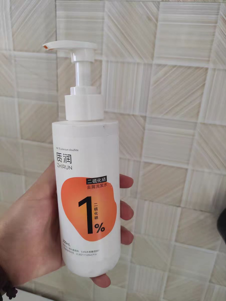 质润洗发水——告别头屑，掌控油脂✨