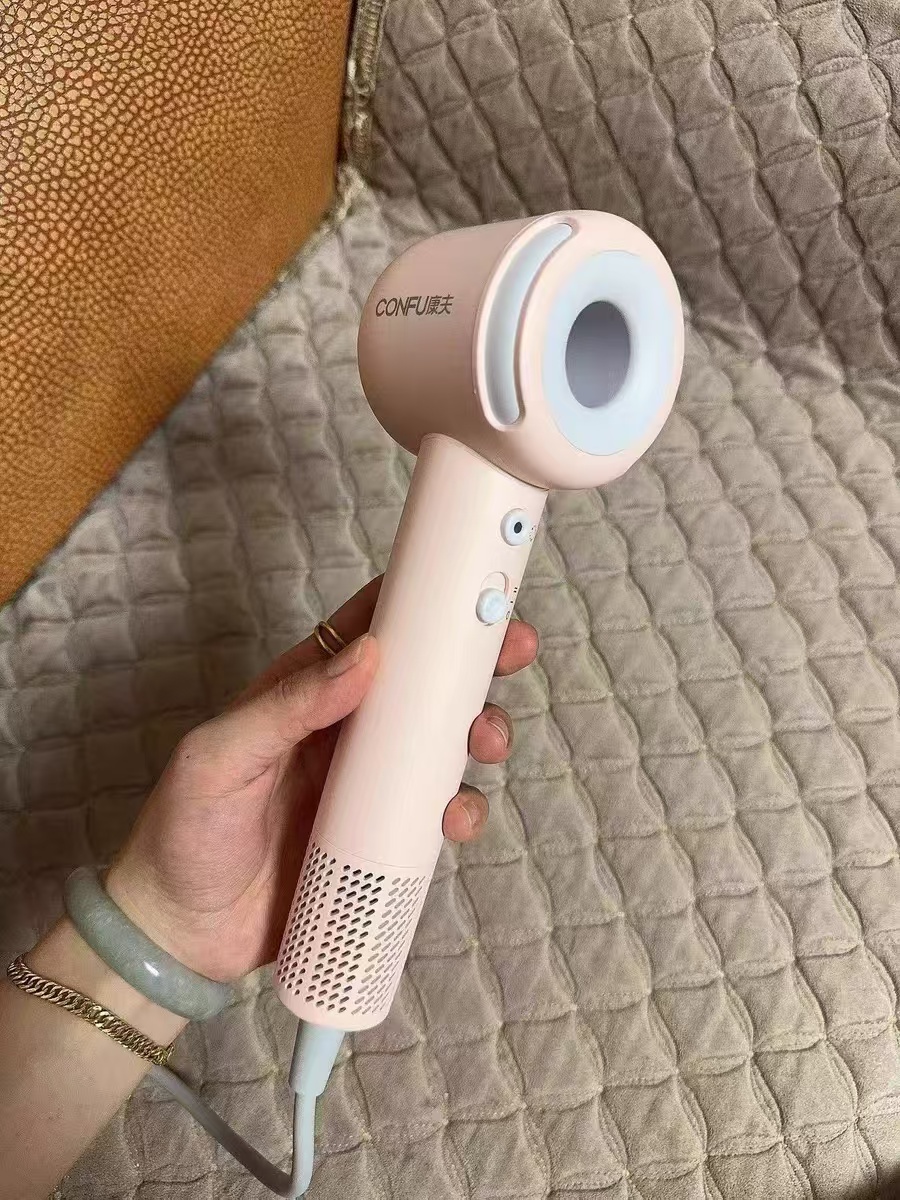 一眼心动，有被这款吹风机惊艳到