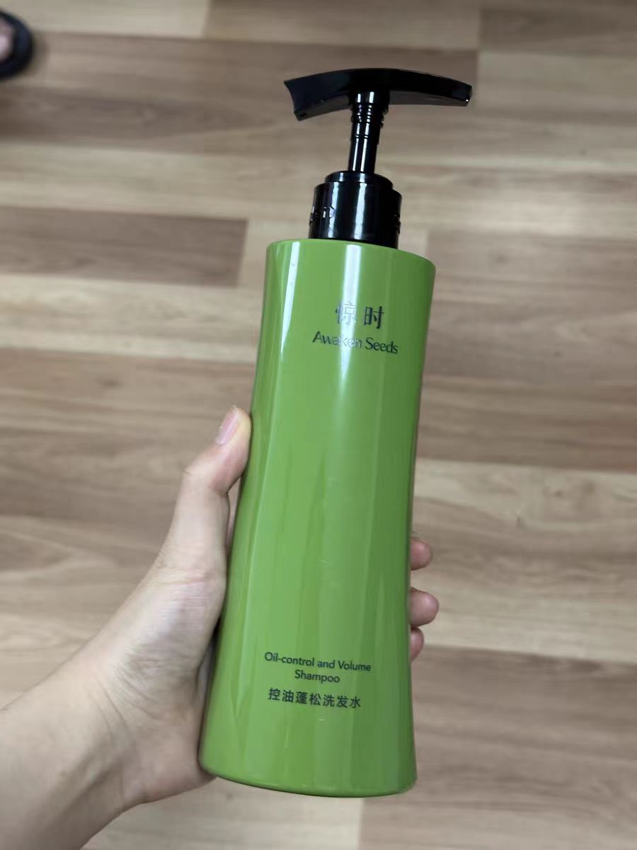 油头救星！这款洗发水泡沫绵密，清爽蓬松还留香