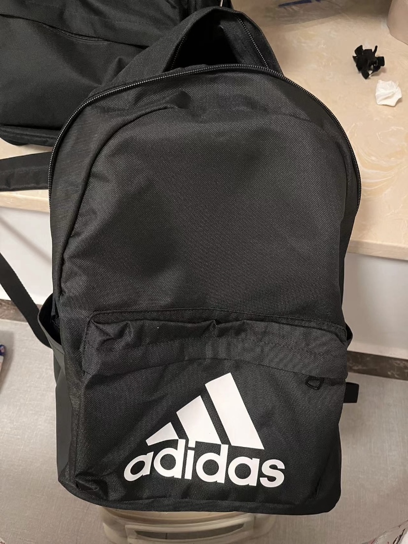 这个包包很实用哦，推荐学生党