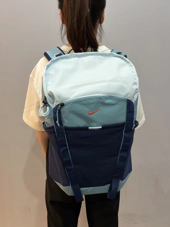 背起来超级舒服的一款包包