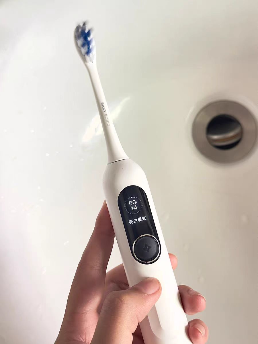 第一次尝试舒克的电动牙刷很满意