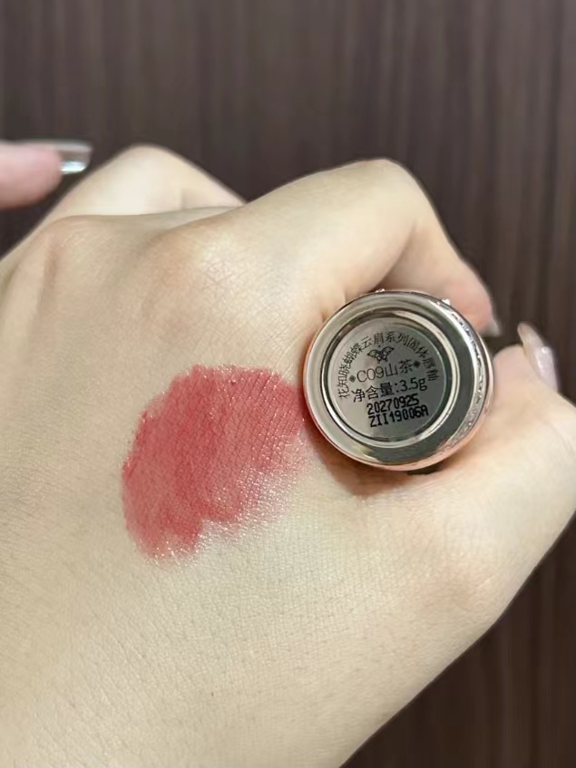 知晓唇釉新宠，真的超级显白
