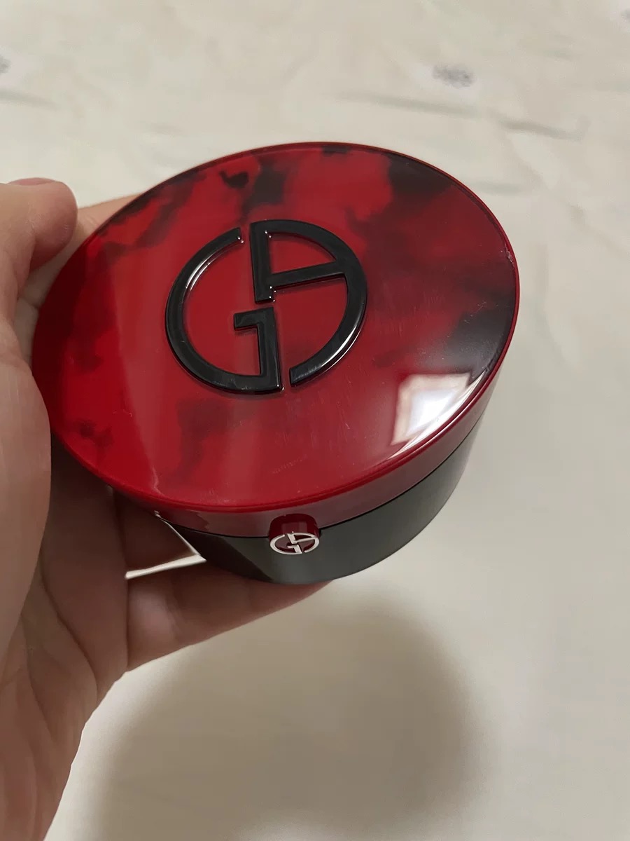 这个阿玛尼的气垫，真的太适合出门用啦🥰🥰🥰