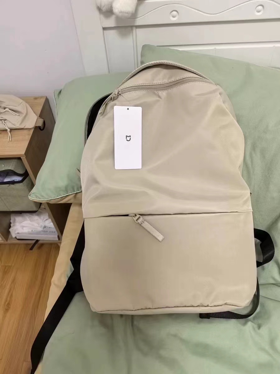 买了以后真的觉得是我买过最好看的包！