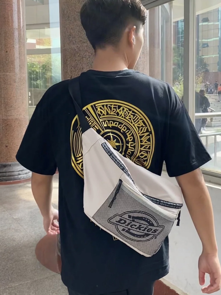 白色系少年感腰包来了！好喜欢！