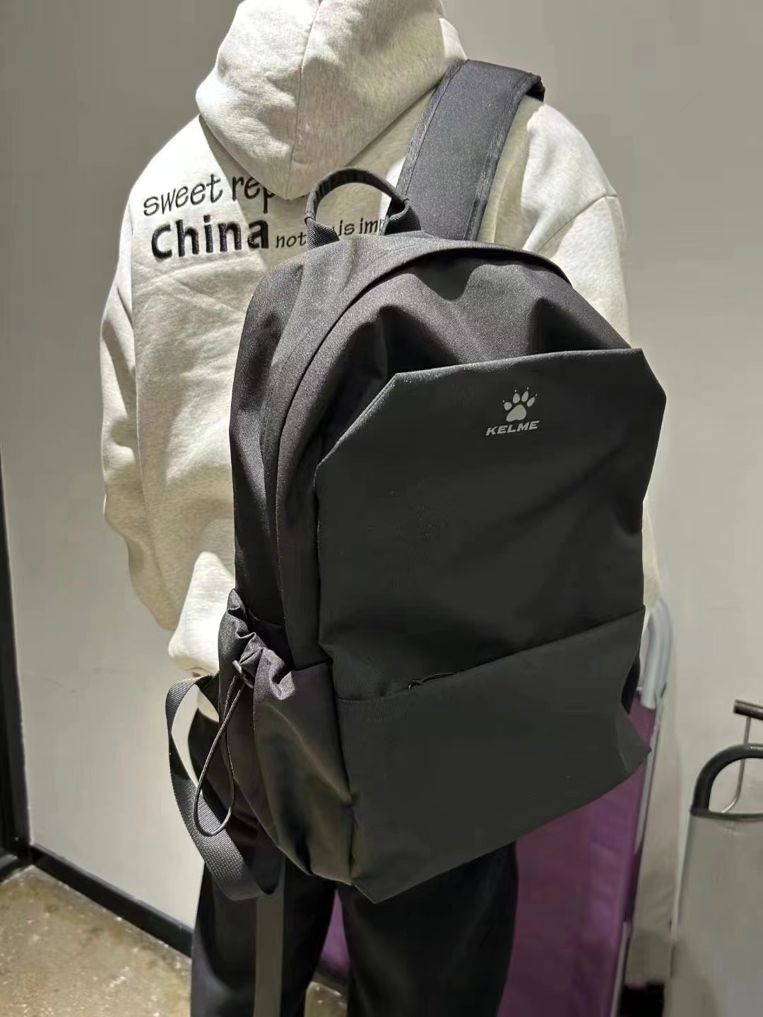 嘎嘎能装！好爱这只大容量双肩包💫