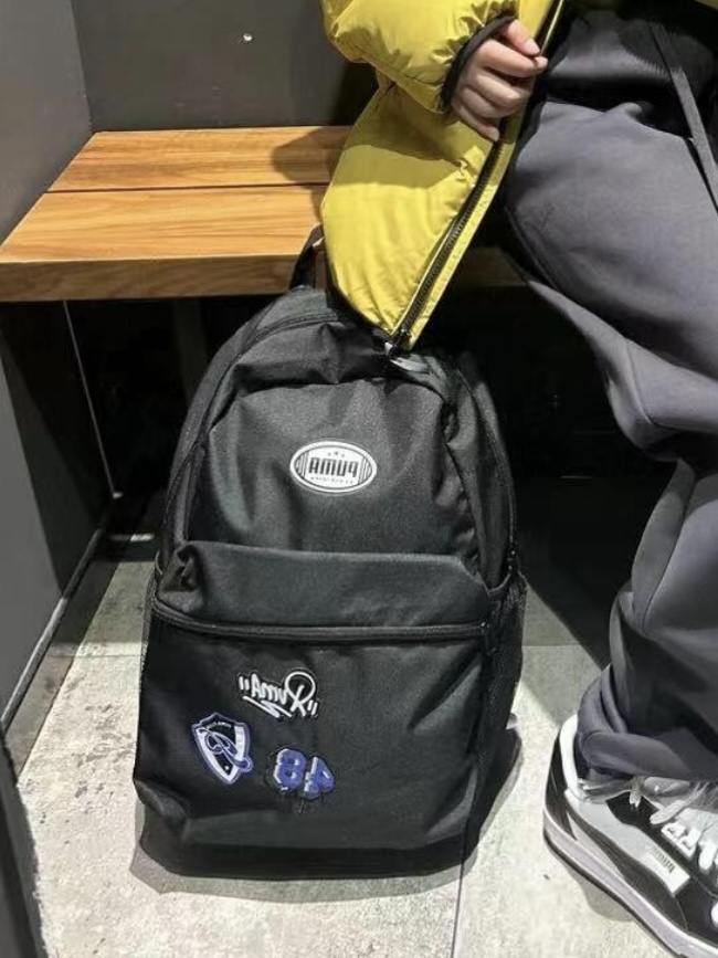 新书包🎒百搭非黑色莫属啦！