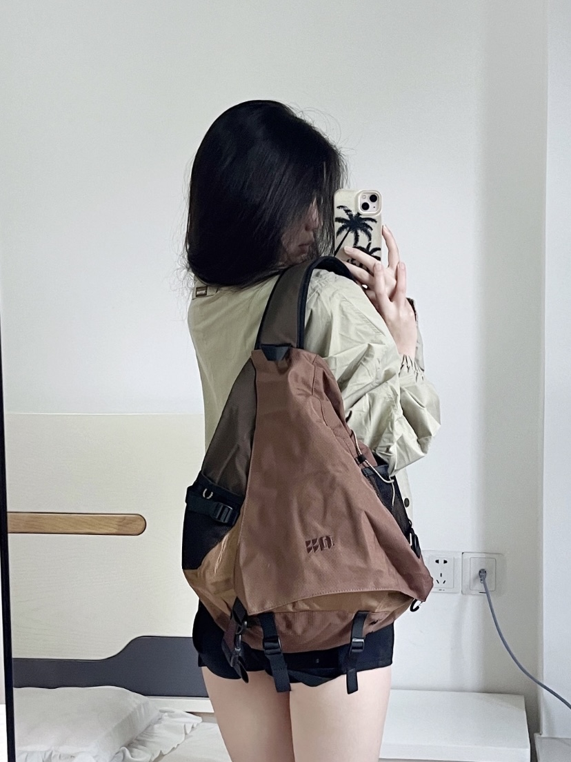 😘嘻嘻好酷哦，骑行包包推荐~