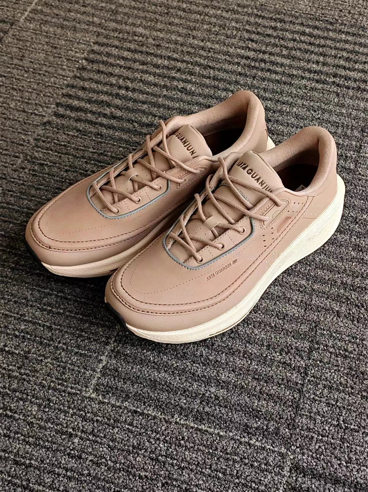 开箱｜🏃‍♂️跑鞋的尽头是👔商务？