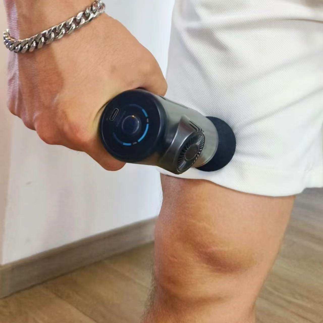 很实用的筋膜枪，缓解肌肉😜