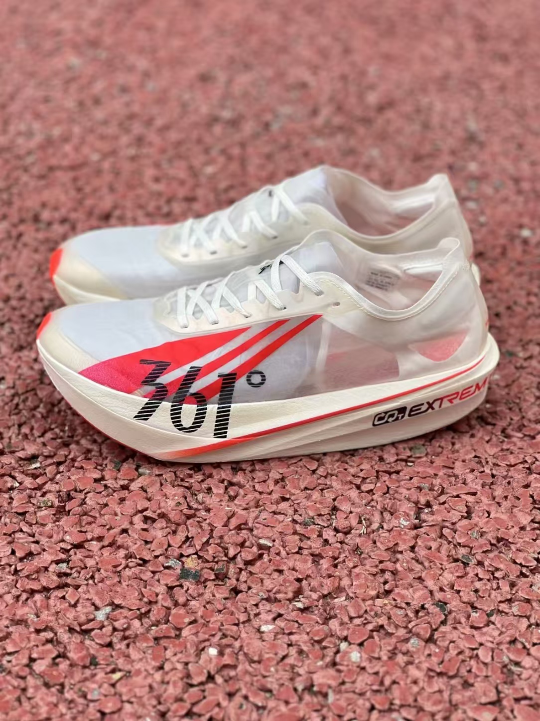 看一眼就喜欢上的跑鞋