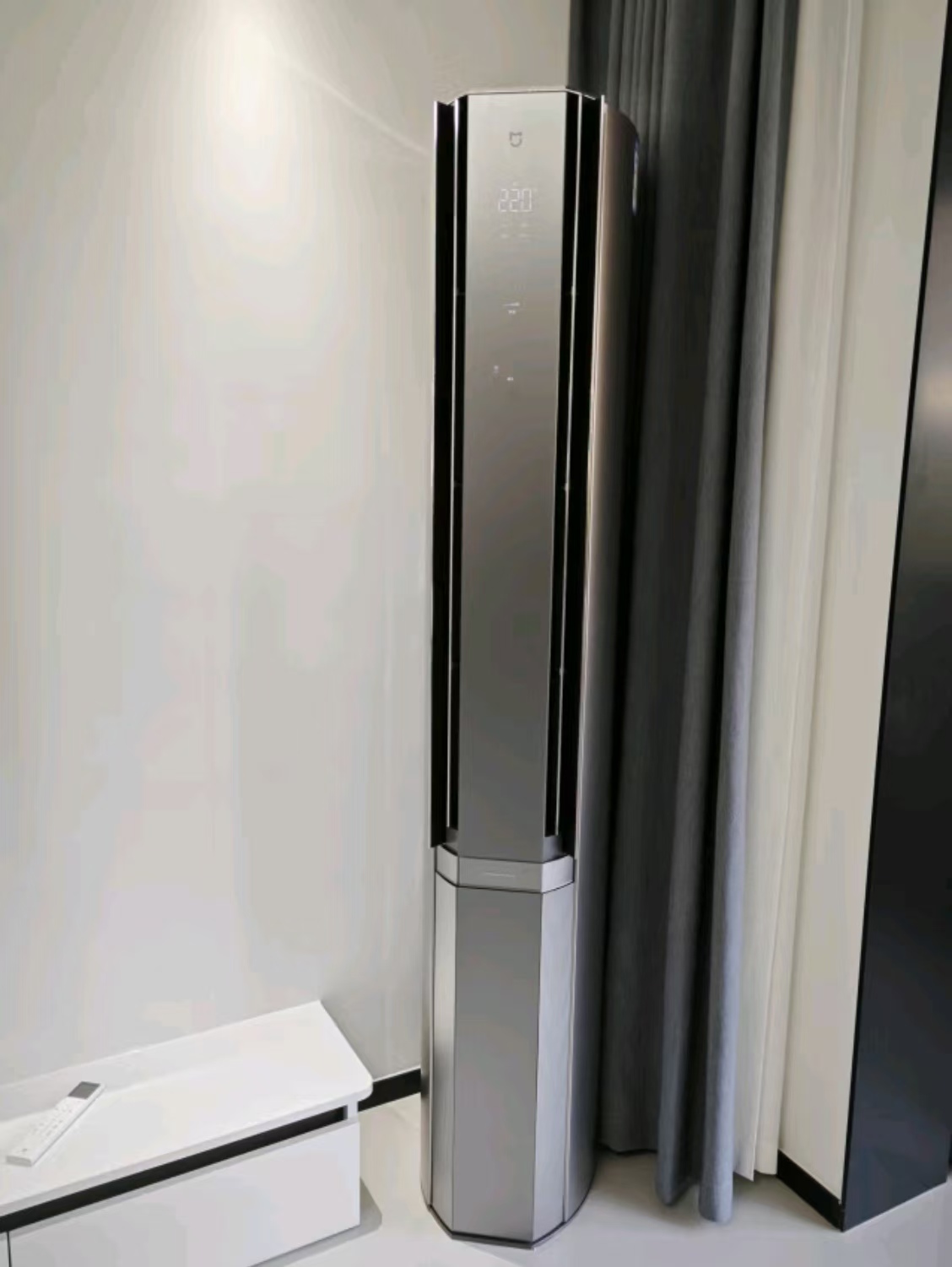 超有机械感的小米立式空调