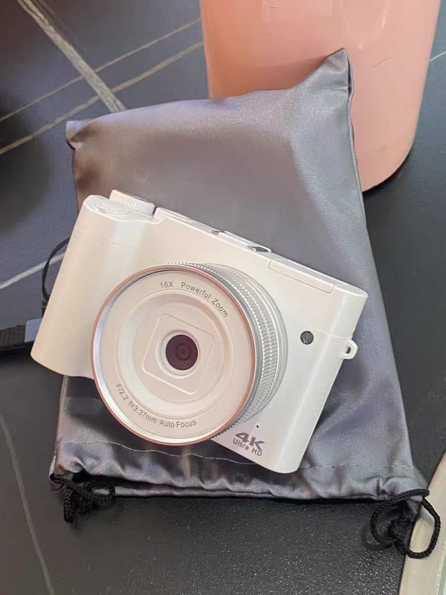性能与颜值兼具的入门级相机