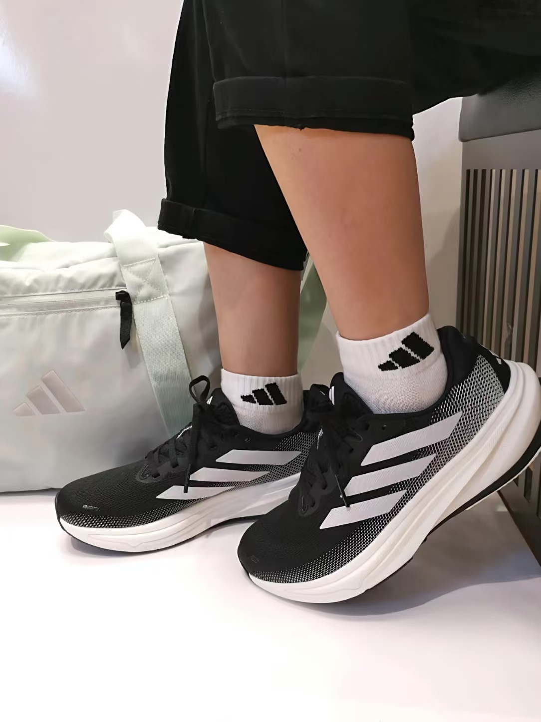 adidas|春季跑鞋选它不会错