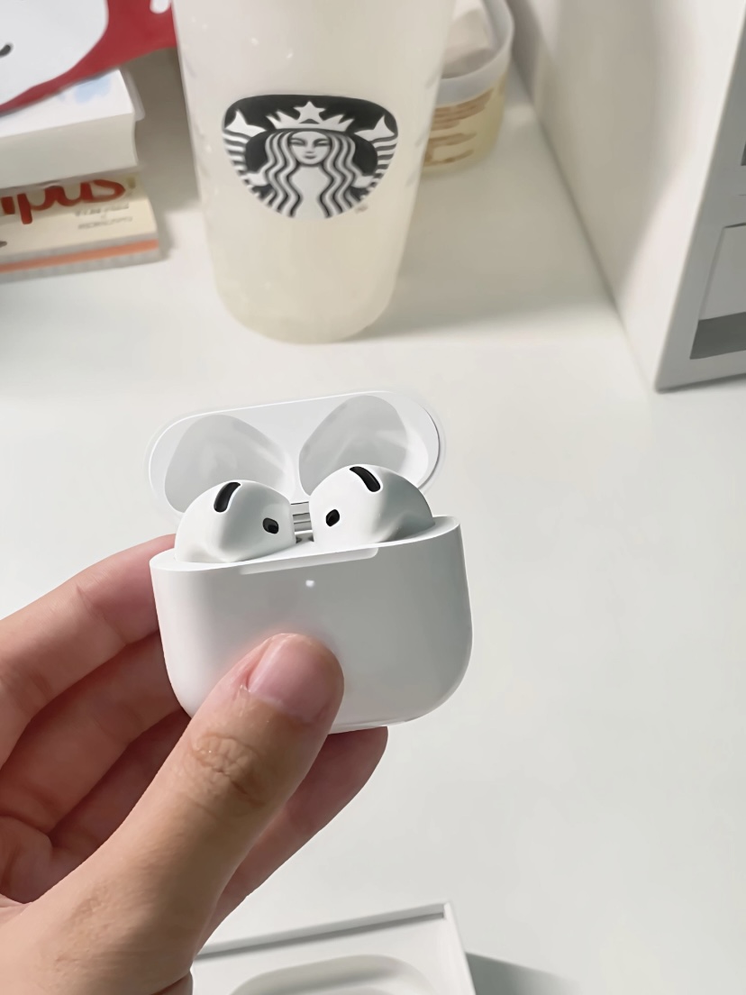 嗨～你怎么知道我的🎧又回来了哈哈哈 